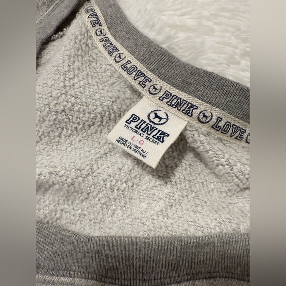Victoria Secret Pink Sweatshirt Womens Size Large Color Gray Long Sleeves V Neck - Picture 3 of 4